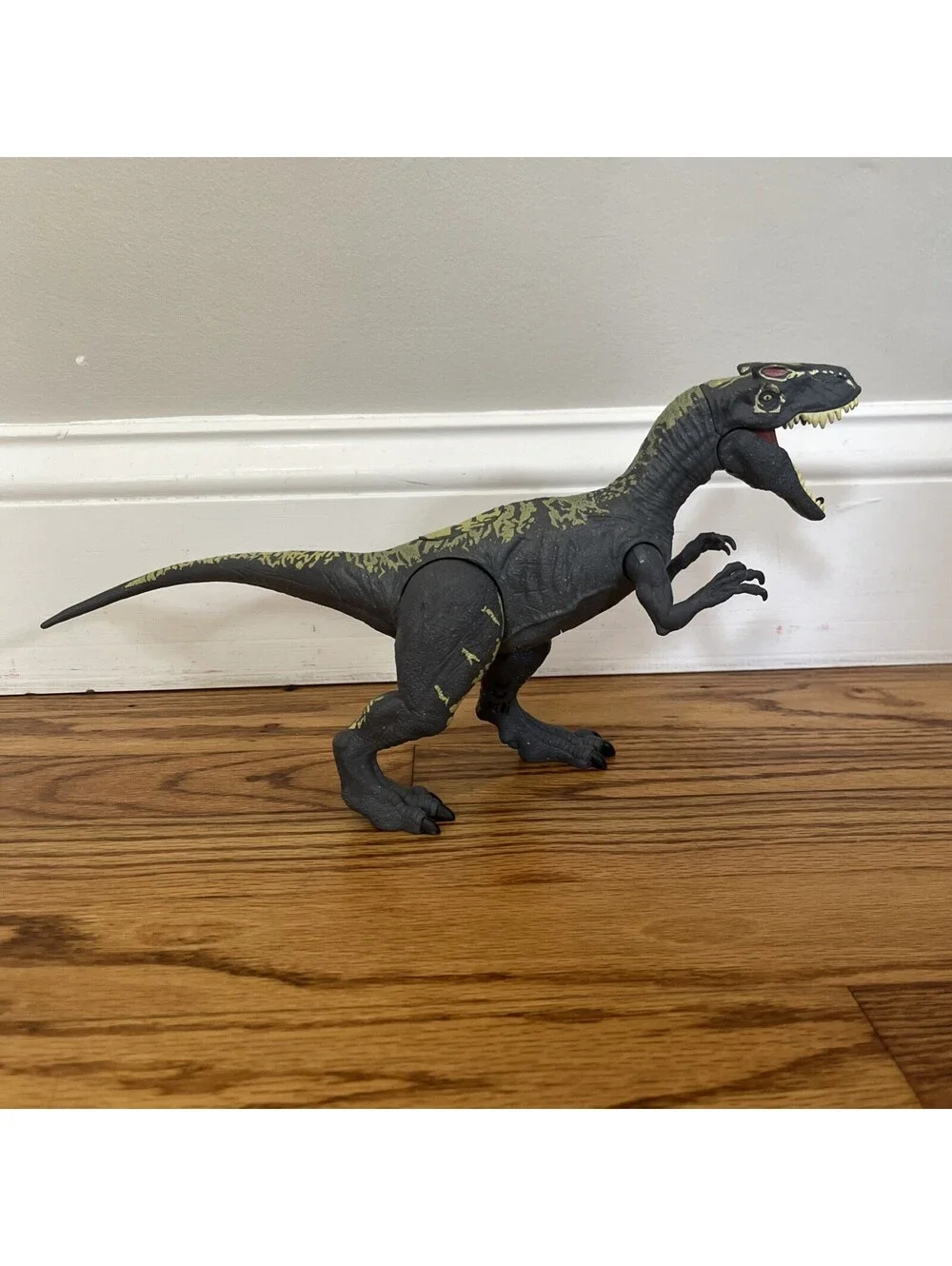 Jurassic World Roarivores Allosaurus Fallen Kingdom Dinosaur 2017 Jurassic Park